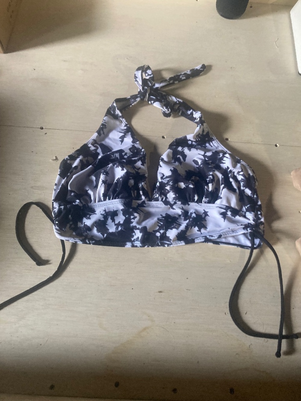SHEIN 3-Piece Bikini Set – Black & White Halter Top + 2 Black Bottoms